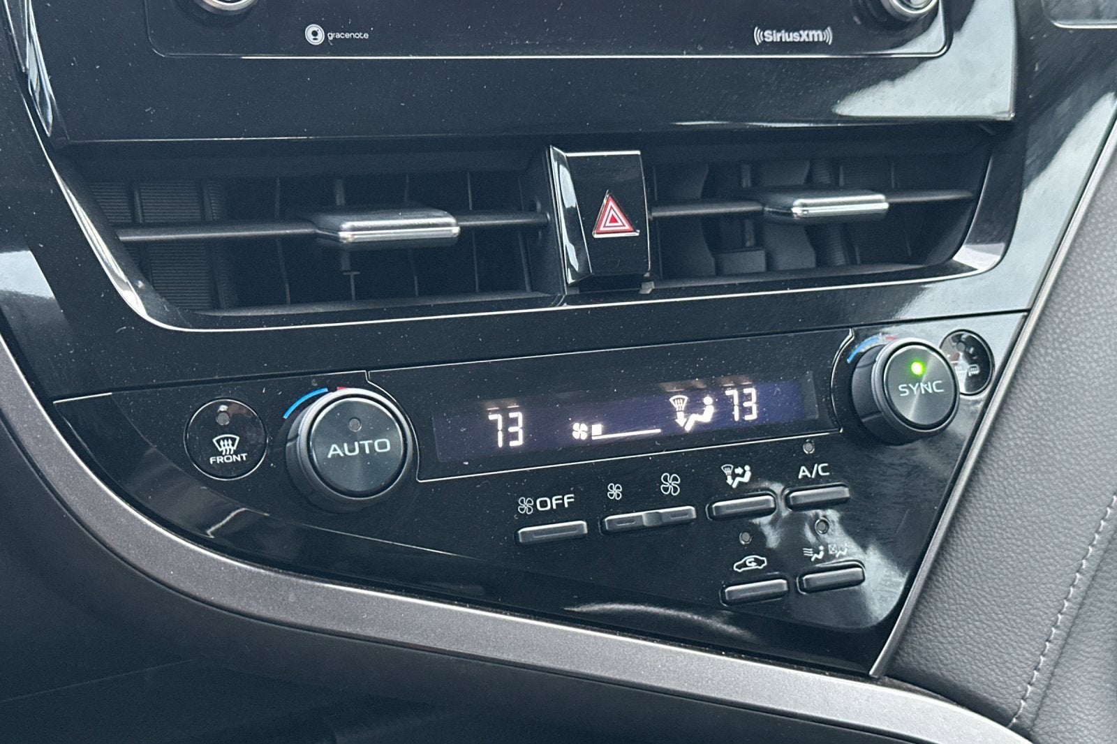 2021 Toyota Camry Hybrid LE