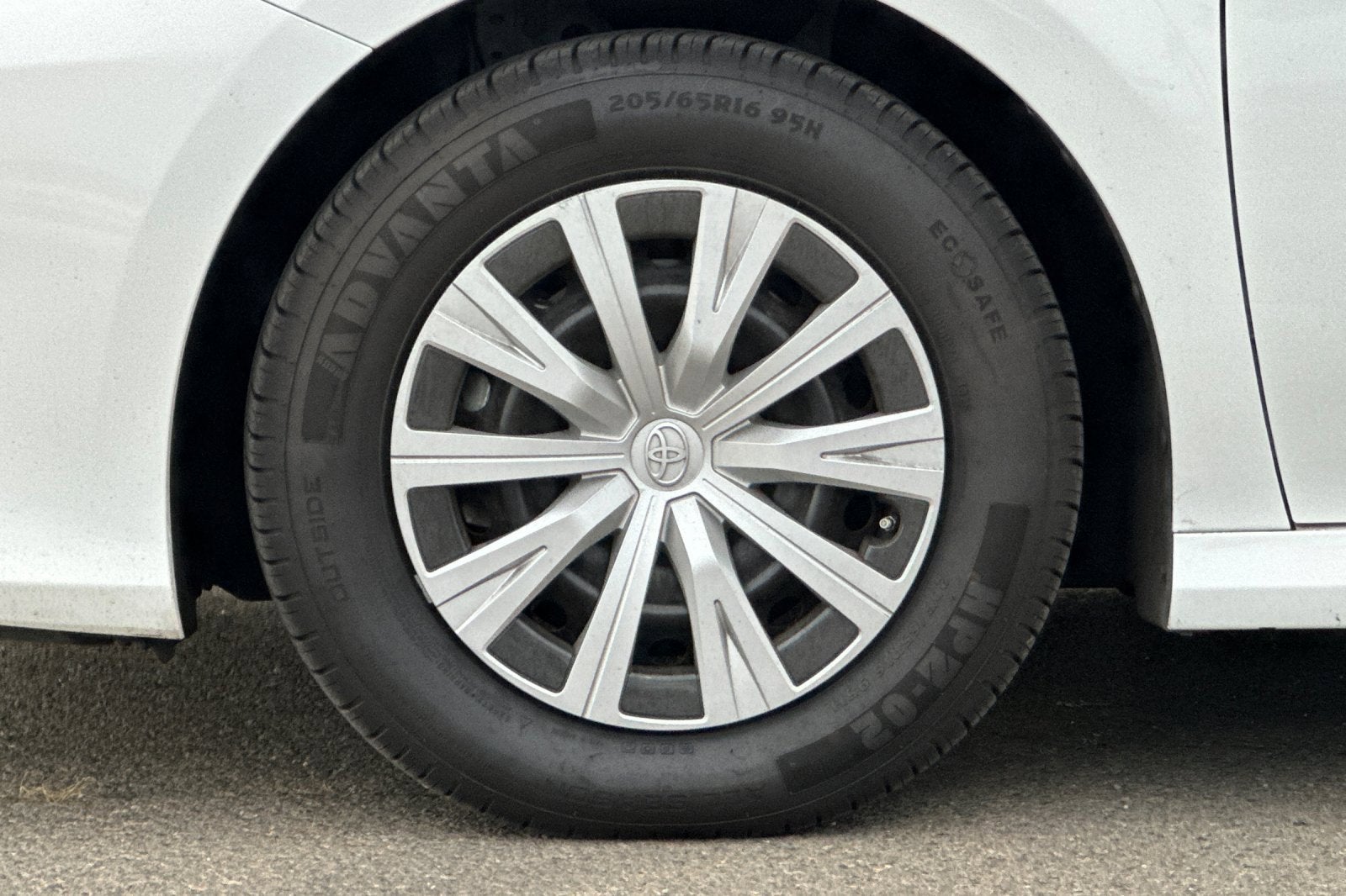 2021 Toyota Camry Hybrid LE