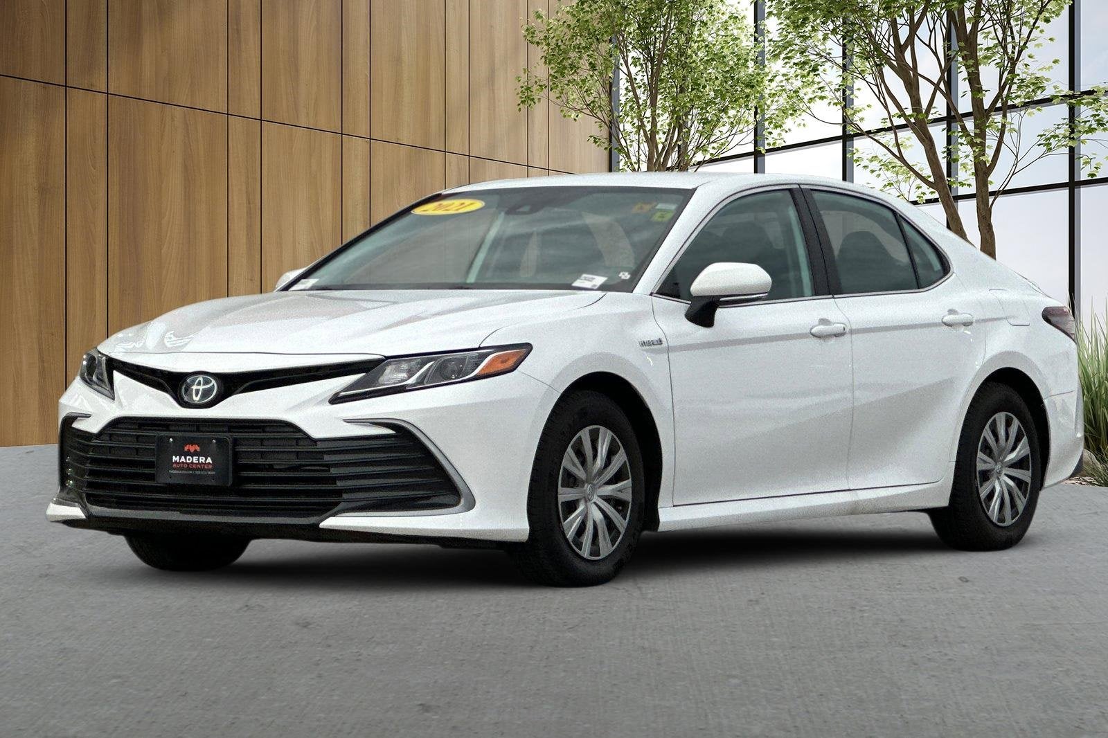 2021 Toyota Camry Hybrid LE