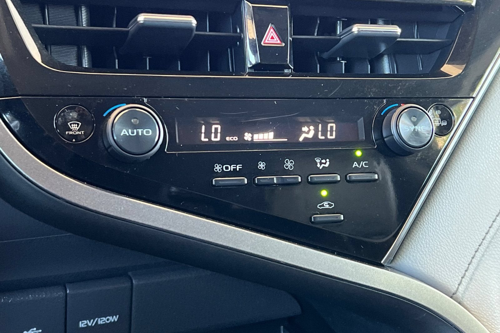 2023 Toyota Camry Hybrid SE