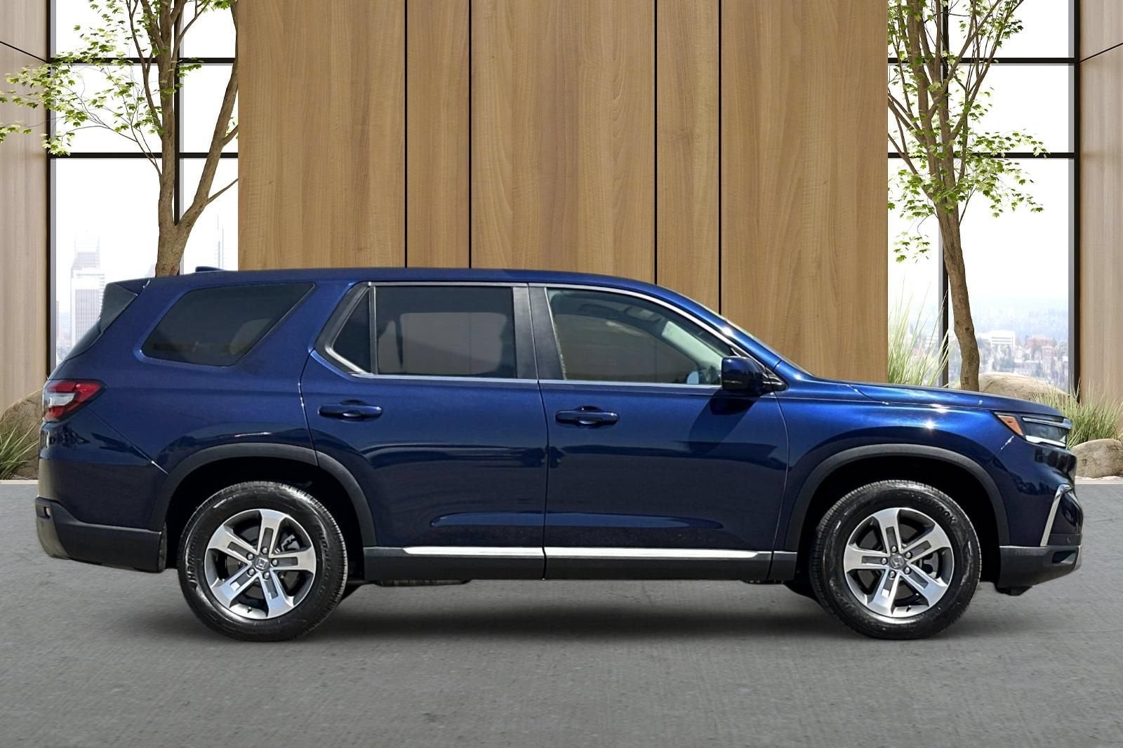 2023 Honda Pilot EX-L 8 Passenger