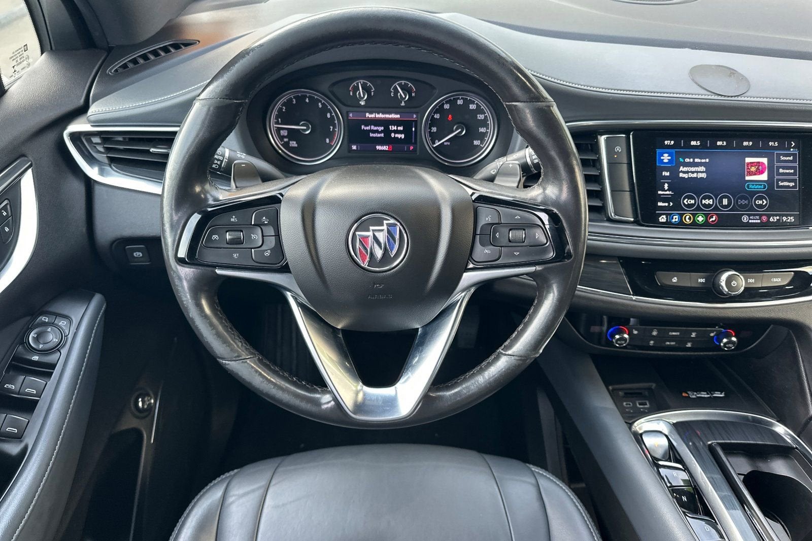 2022 Buick Enclave Essence