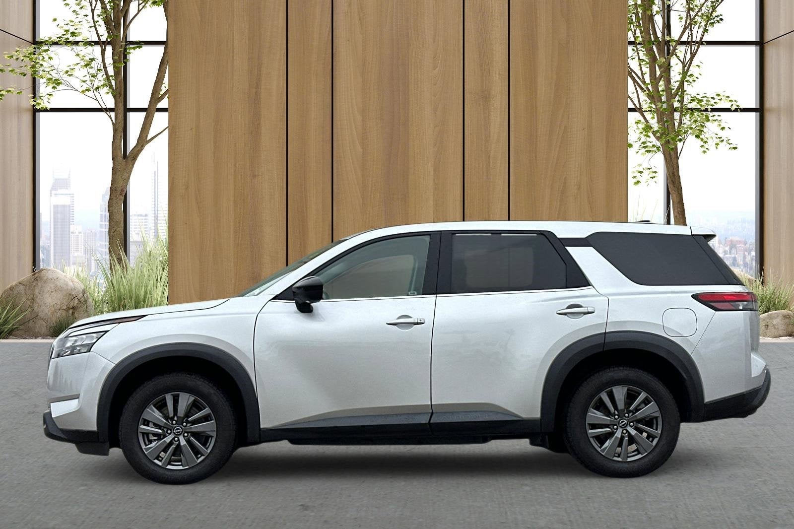 2023 Nissan Pathfinder S