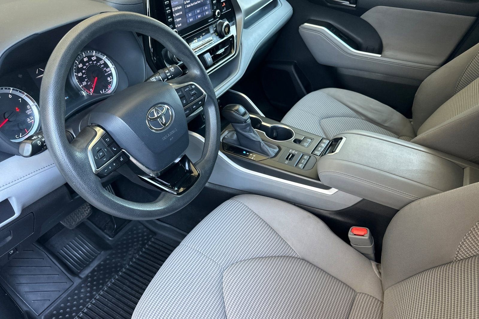 2020 Toyota Highlander L