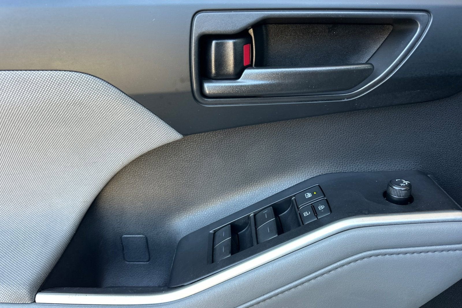 2020 Toyota Highlander L