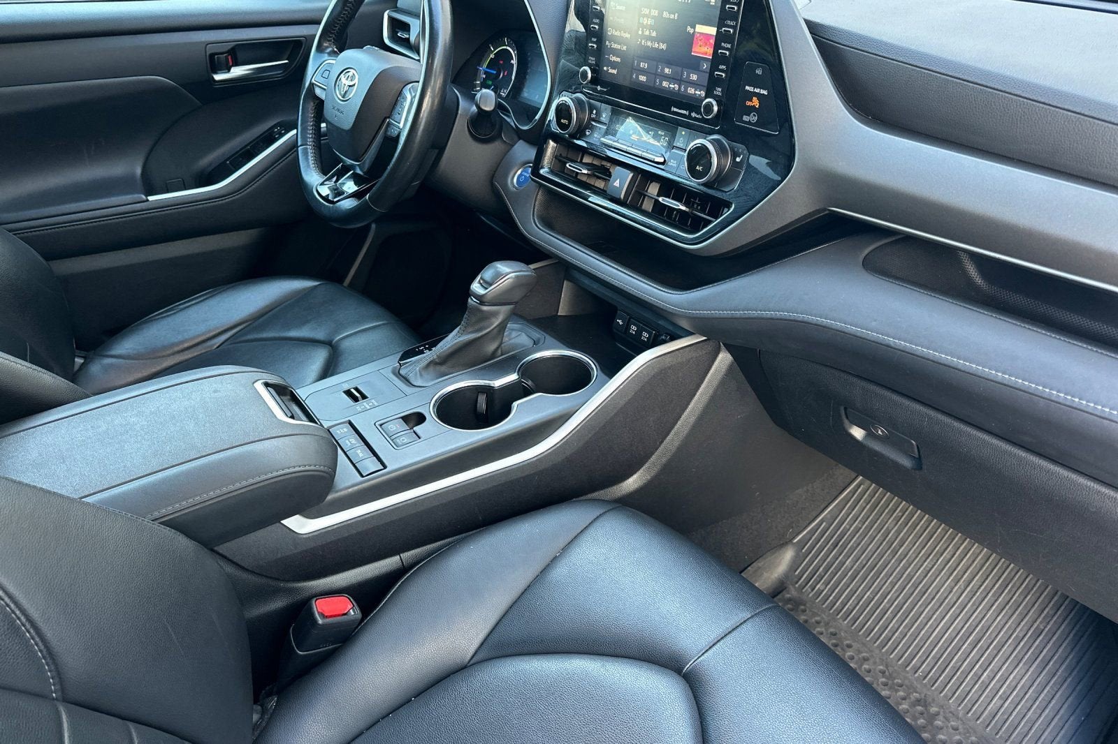 2020 Toyota Highlander Hybrid XLE