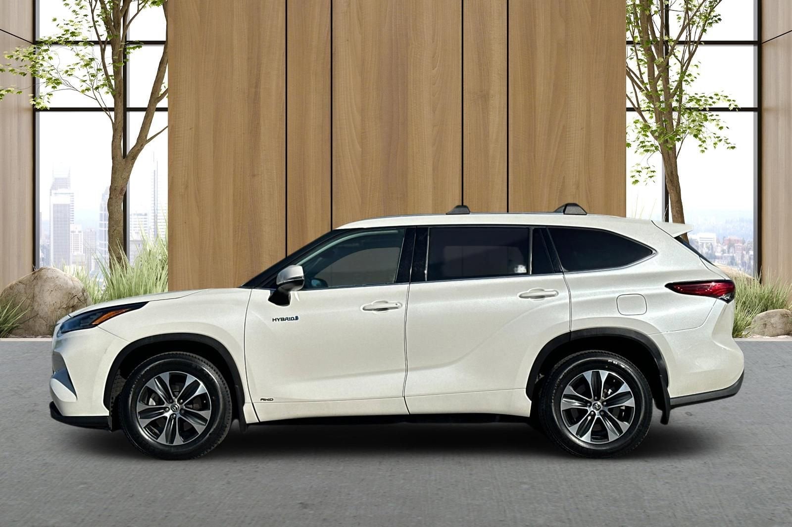 2020 Toyota Highlander Hybrid XLE