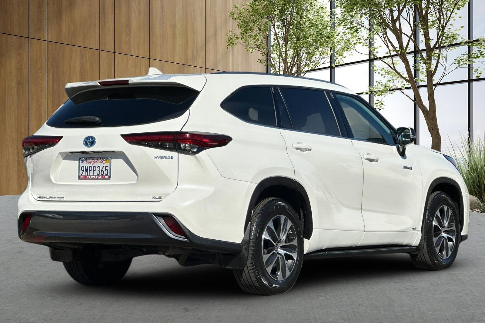 2021 Toyota Highlander Hybrid XLE