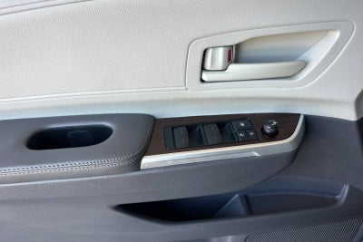 2022 Toyota Sienna LE