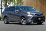 2022 Toyota Sienna LE