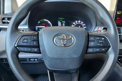 2022 Toyota Sienna LE