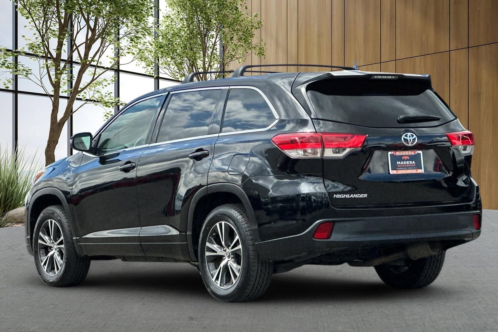2017 Toyota Highlander LE
