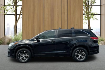 2017 Toyota Highlander LE