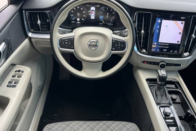 2021 Volvo S60 Momentum