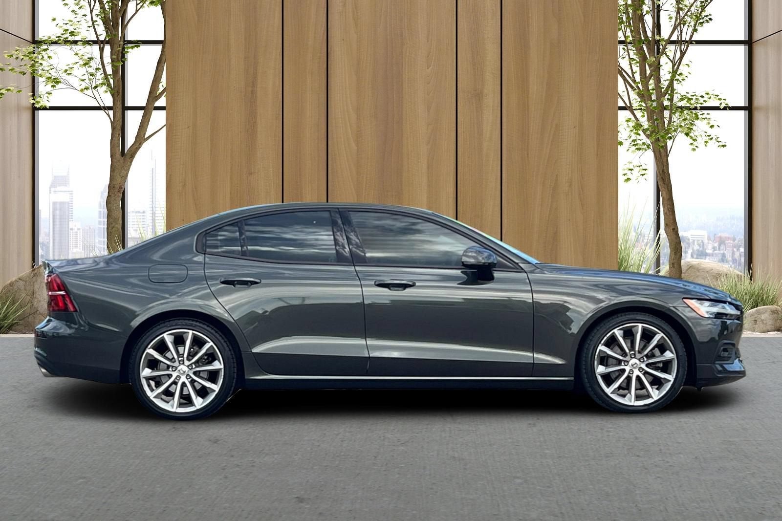 2021 Volvo S60 Momentum