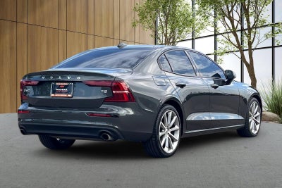 2021 Volvo S60 Momentum