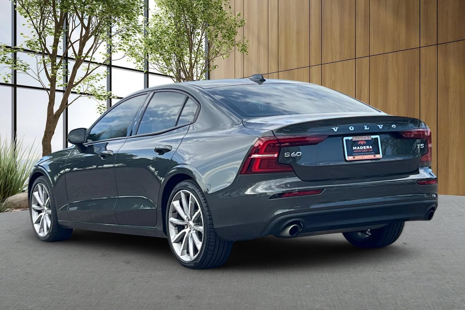 2021 Volvo S60 Momentum