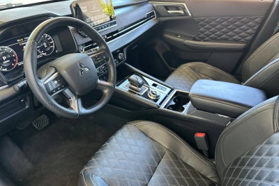 2023 Mitsubishi Outlander SEL