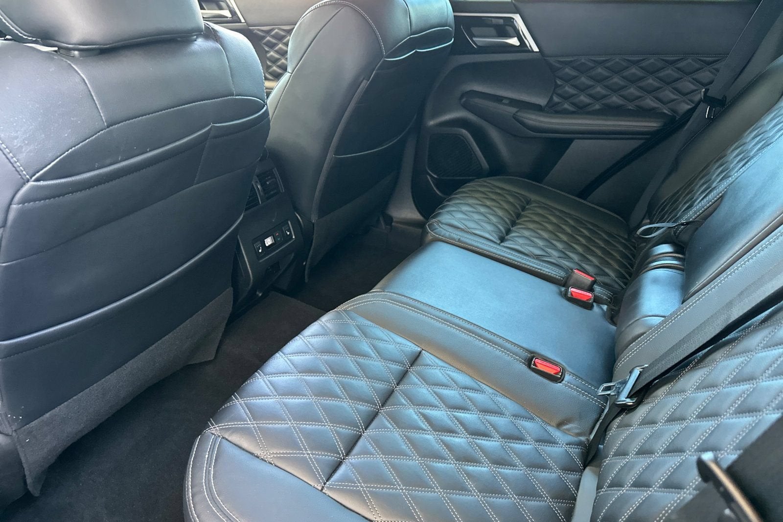 2023 Mitsubishi Outlander SEL