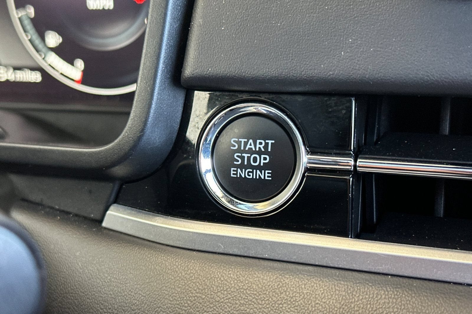 2023 Mitsubishi Outlander SEL