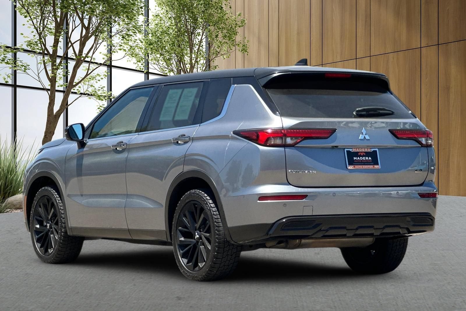 2023 Mitsubishi Outlander SEL