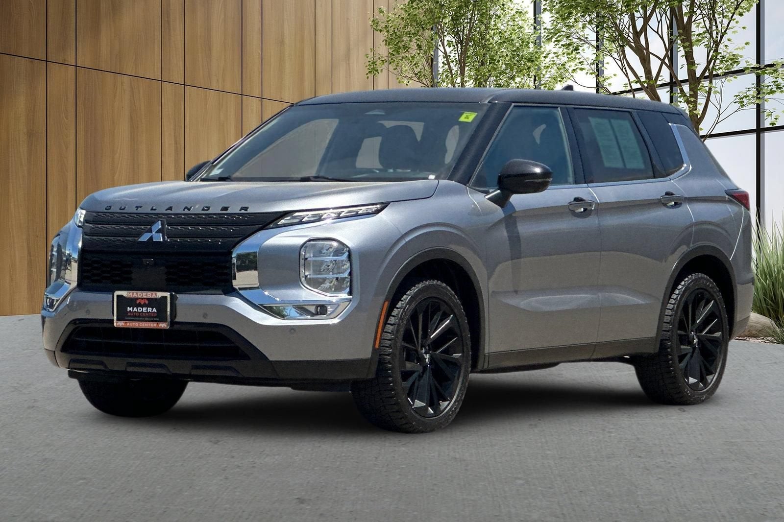 2023 Mitsubishi Outlander SEL