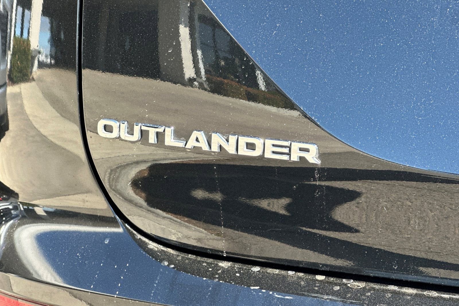 2024 Mitsubishi Outlander SE