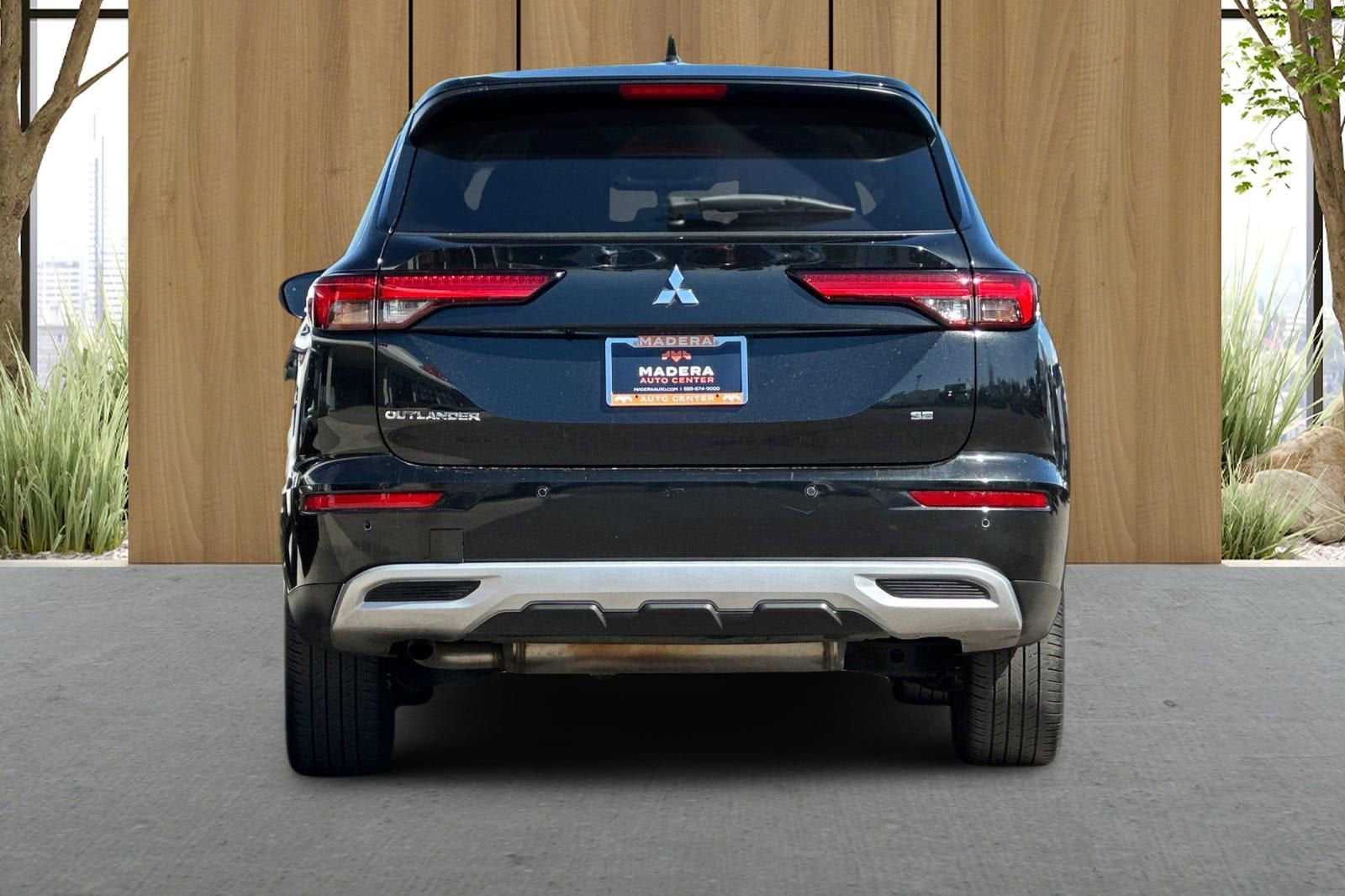 2024 Mitsubishi Outlander SE
