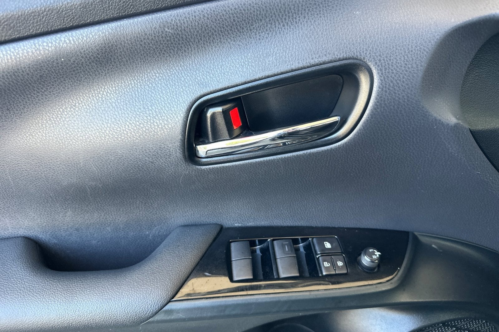 2021 Toyota Prius L Eco