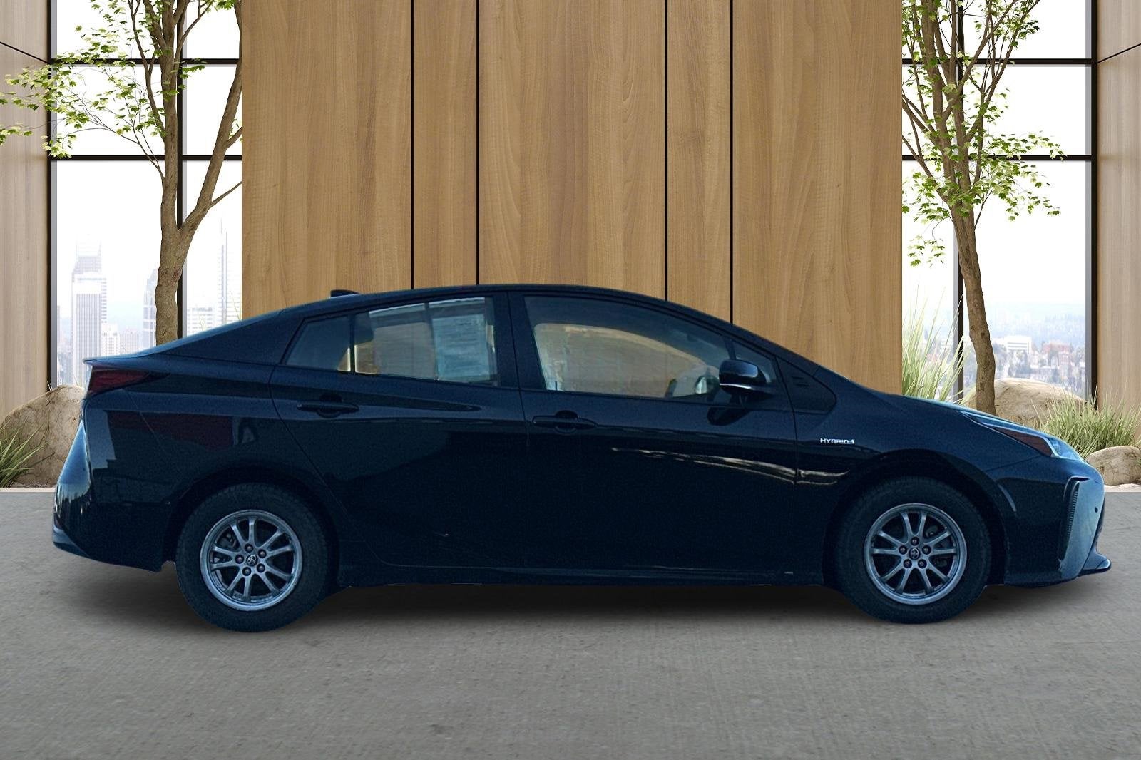 2021 Toyota Prius L Eco