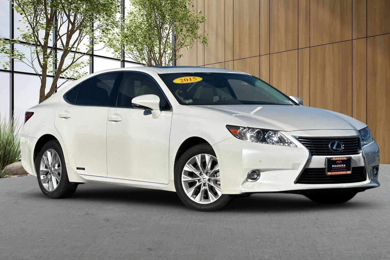 2015 Lexus ES 300h Hybrid