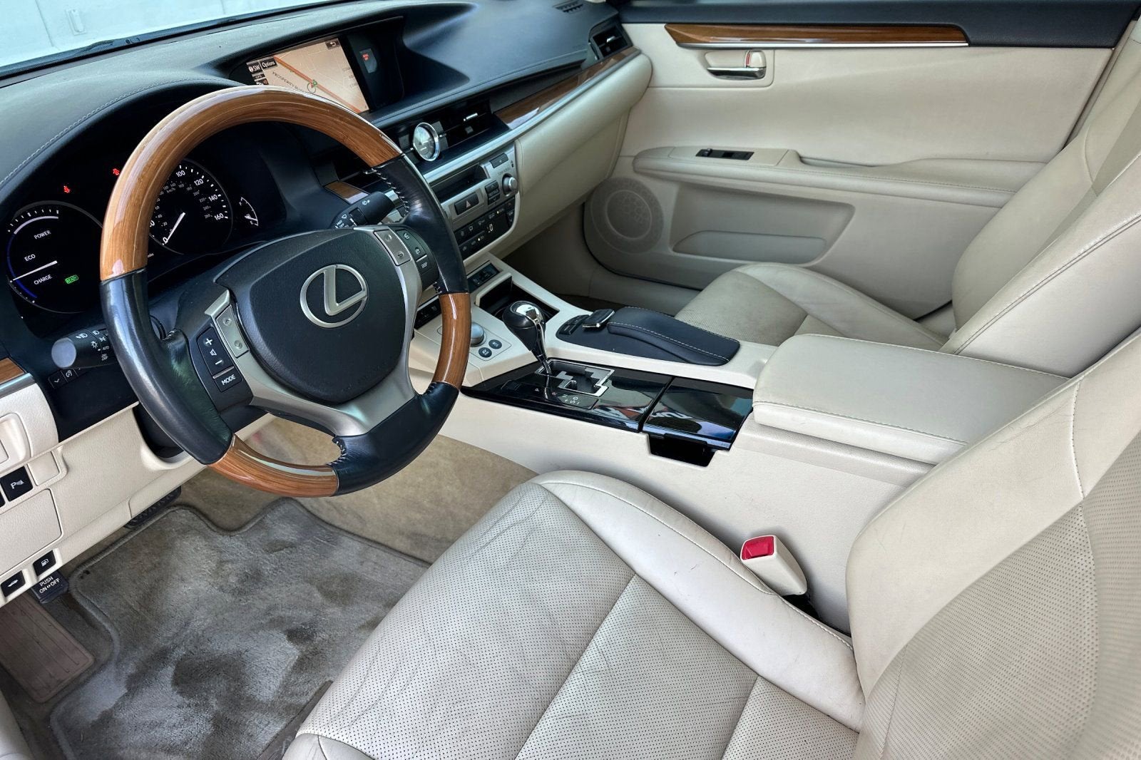 2015 Lexus ES 300h Hybrid