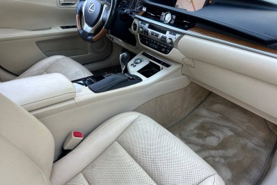 2015 Lexus ES 300h Hybrid
