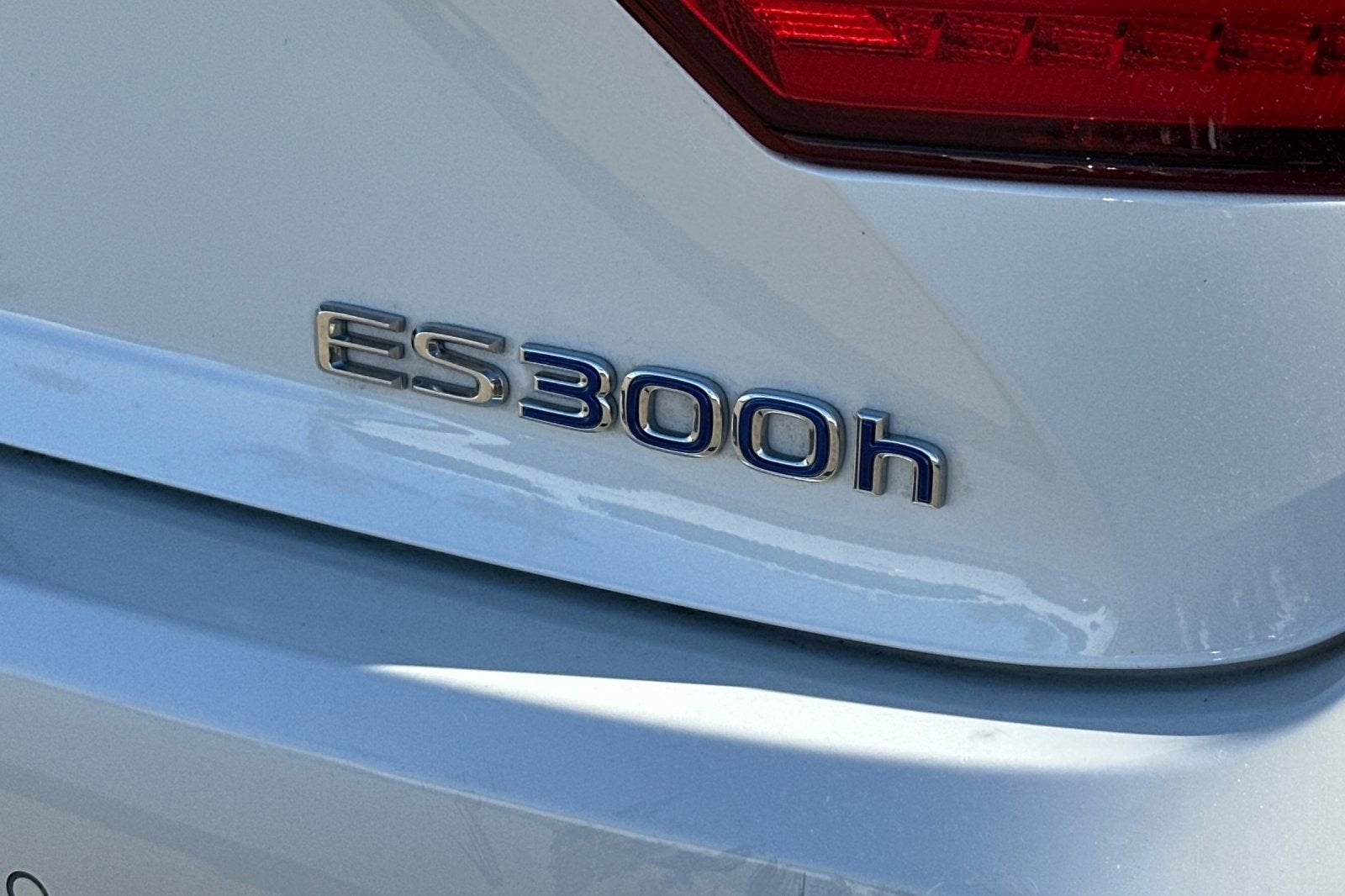 2015 Lexus ES 300h Hybrid