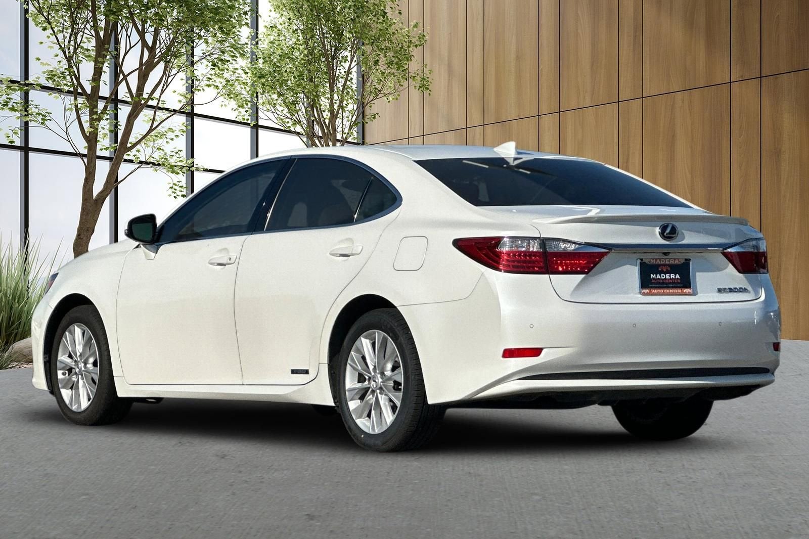 2015 Lexus ES 300h Hybrid
