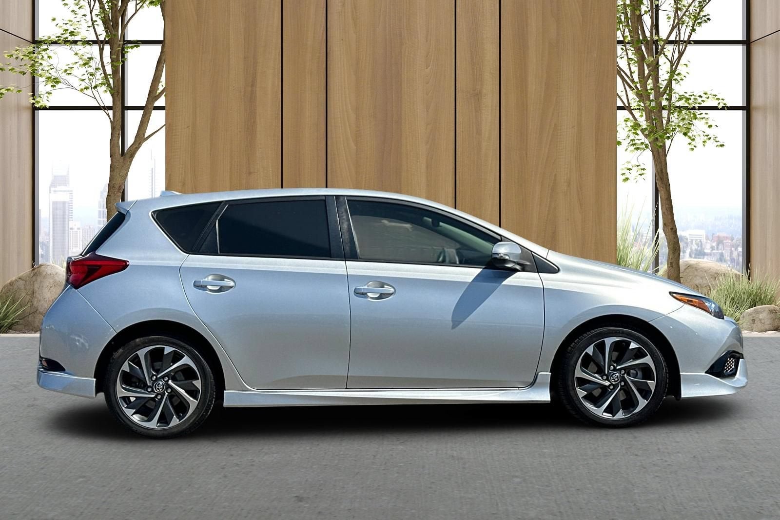 2018 Toyota Corolla iM Manual (Natl)