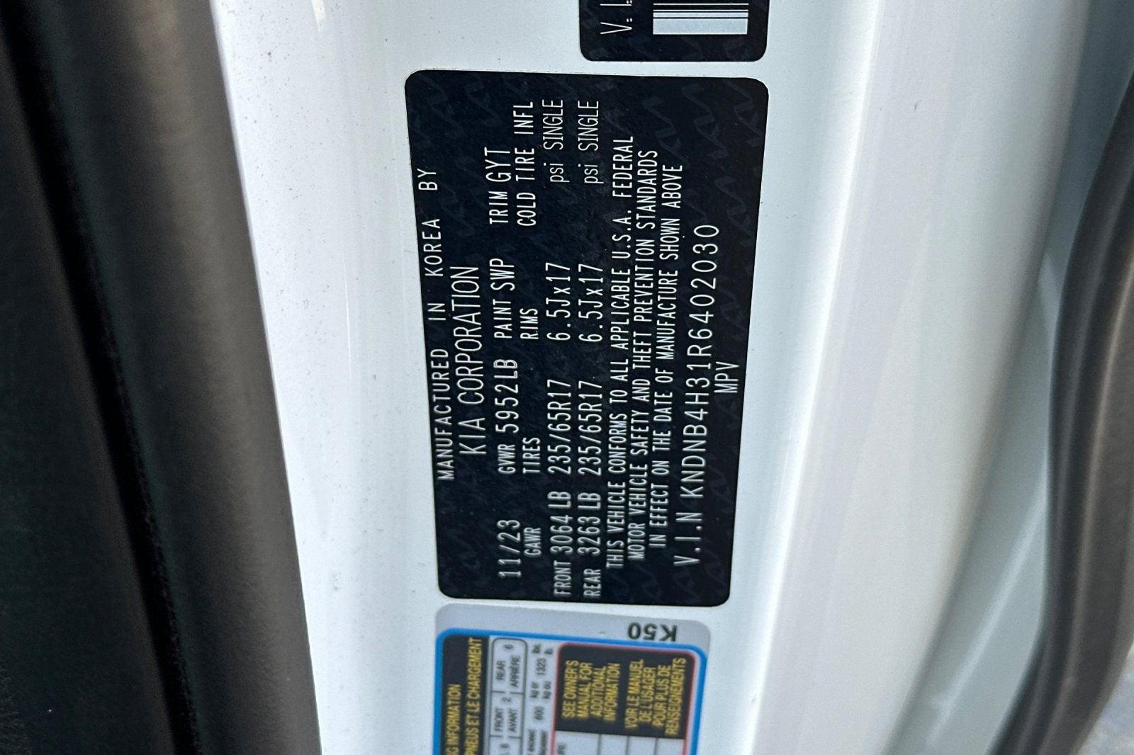 2024 Kia Carnival LX