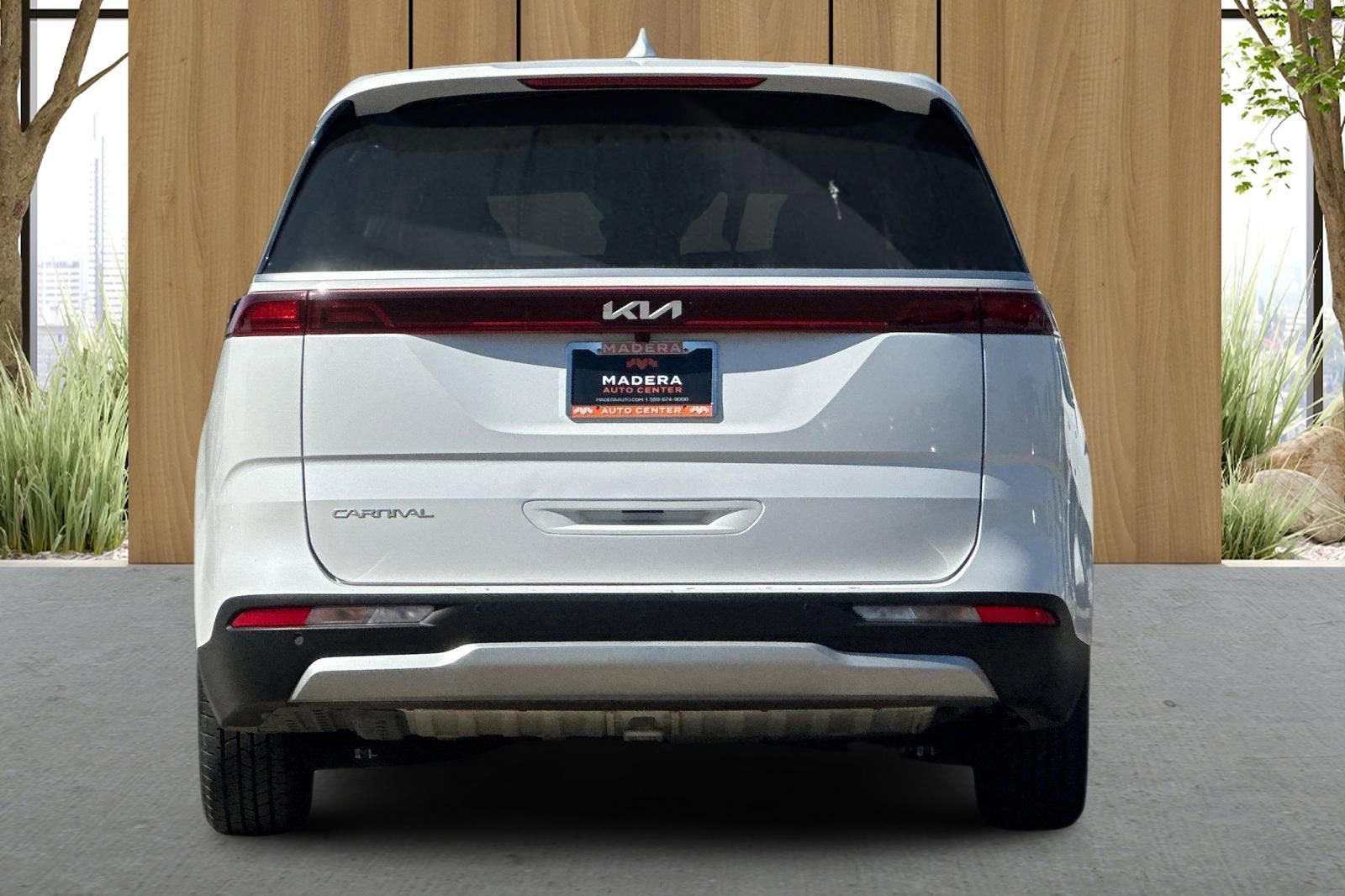 2024 Kia Carnival LX