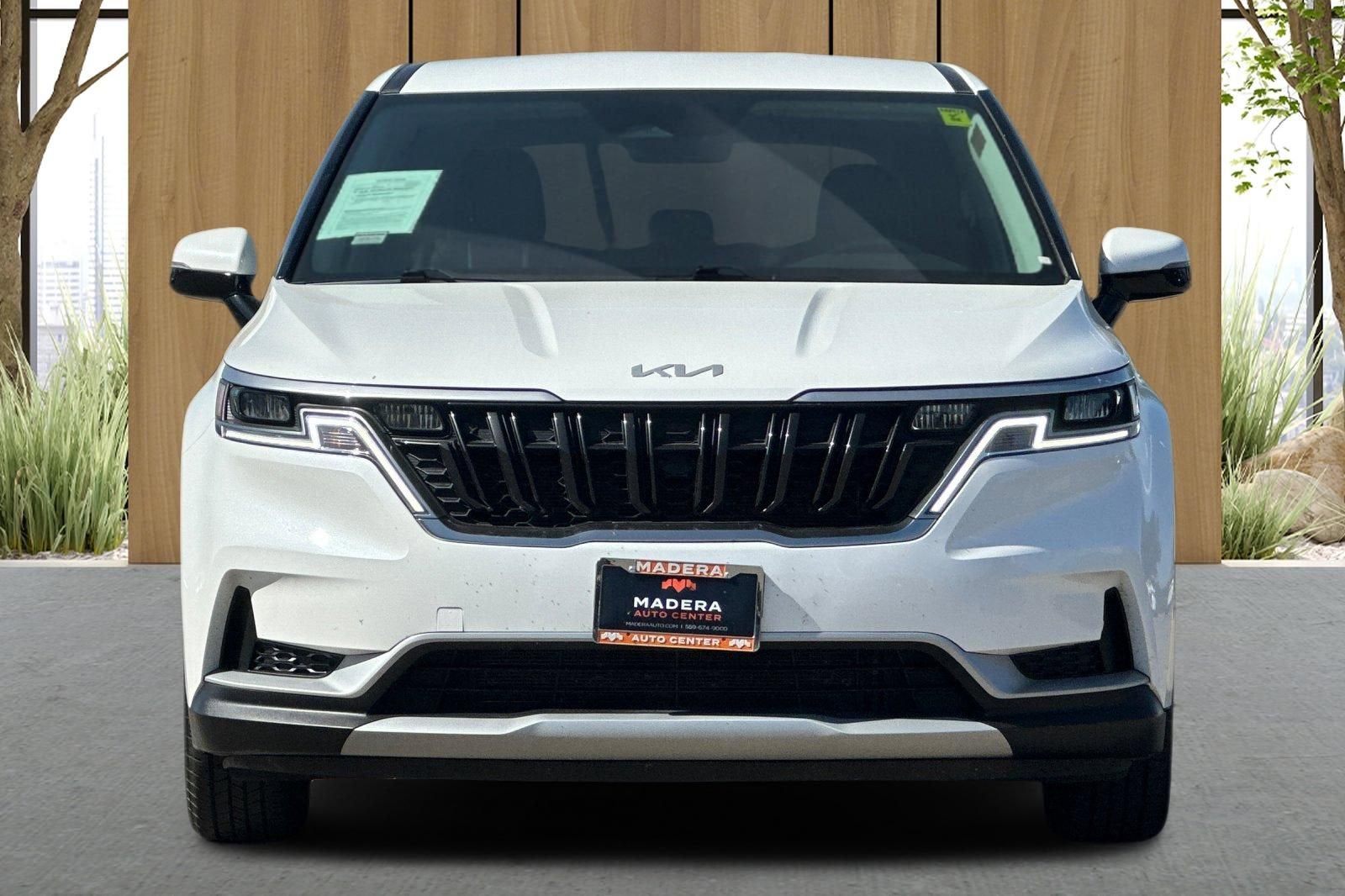 2024 Kia Carnival LX