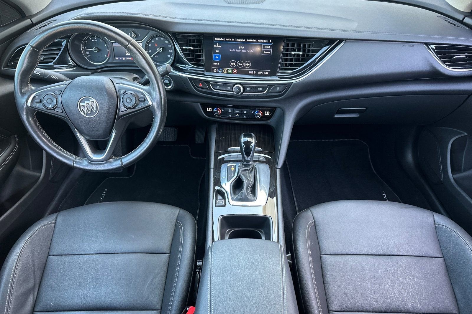 2018 Buick Regal Sportback Essence