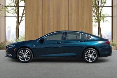 2018 Buick Regal Sportback Essence
