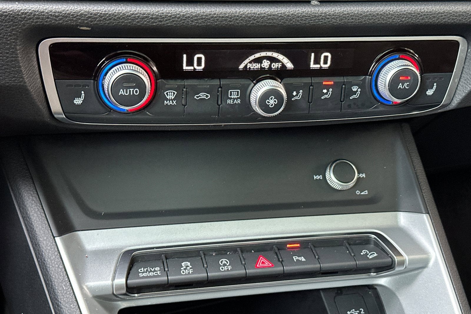 2022 Audi Q3 S line Premium