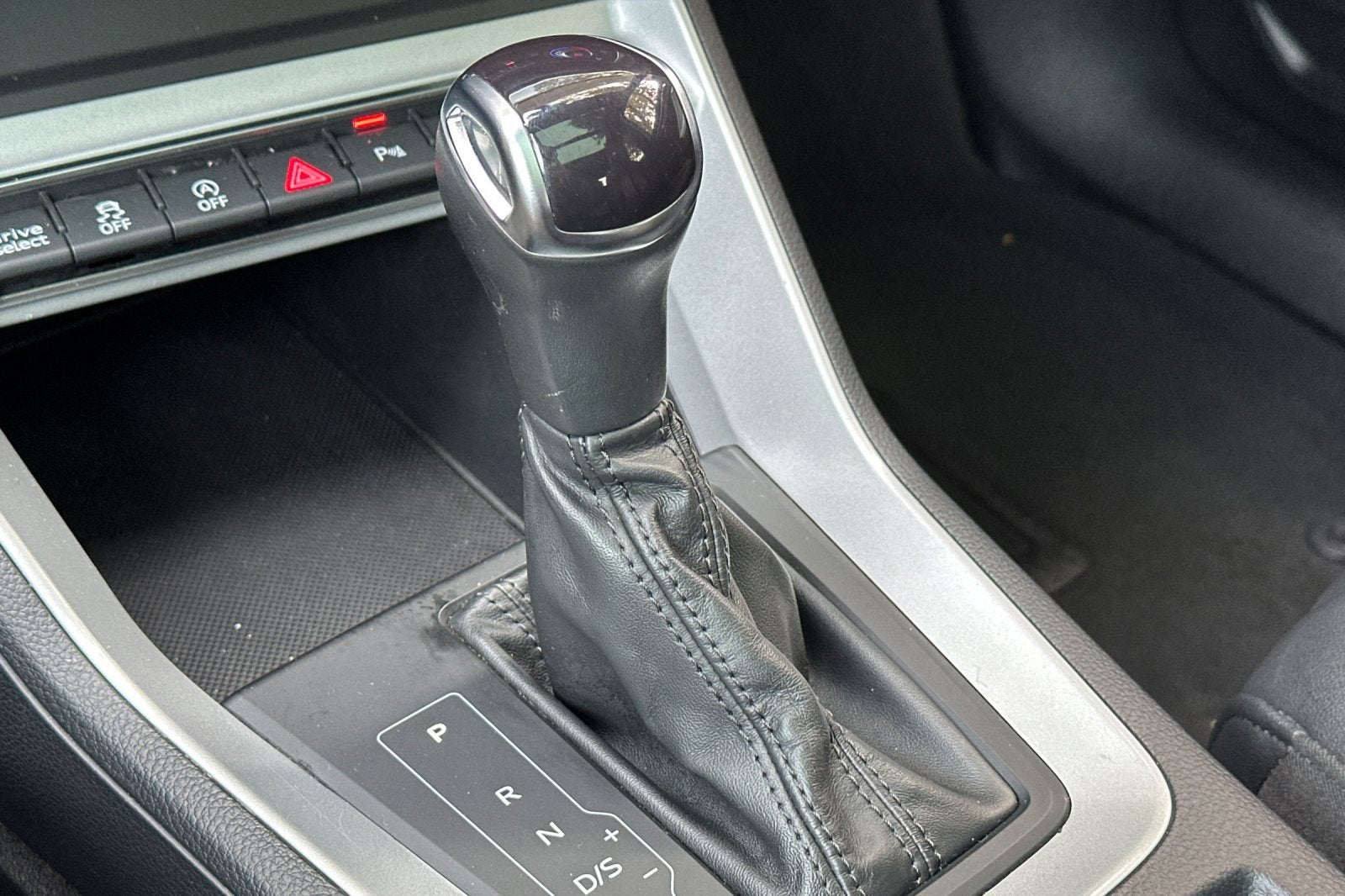 2022 Audi Q3 S line Premium