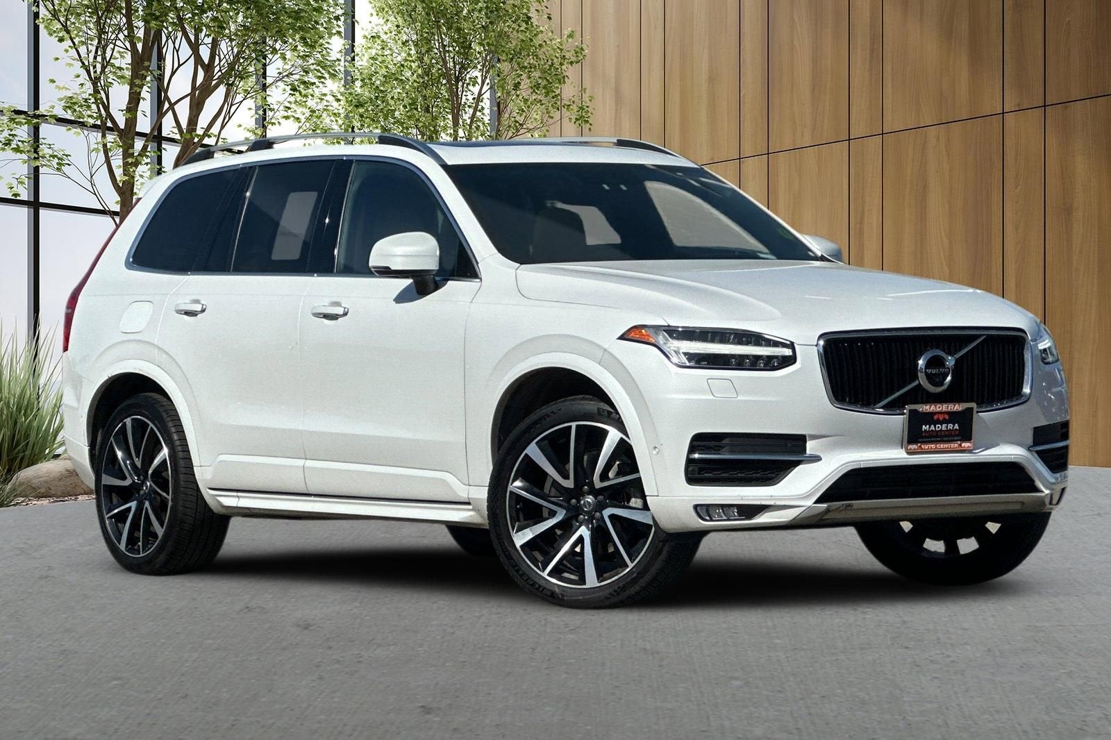 2018 Volvo XC90 Momentum