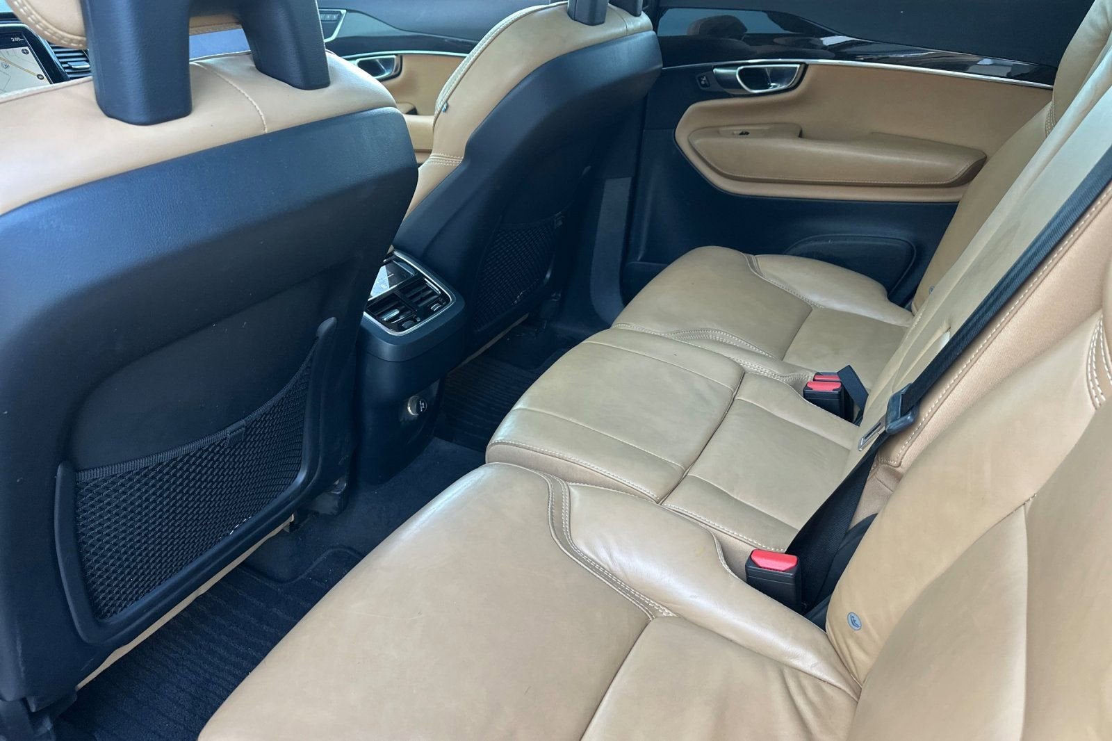 2018 Volvo XC90 Momentum