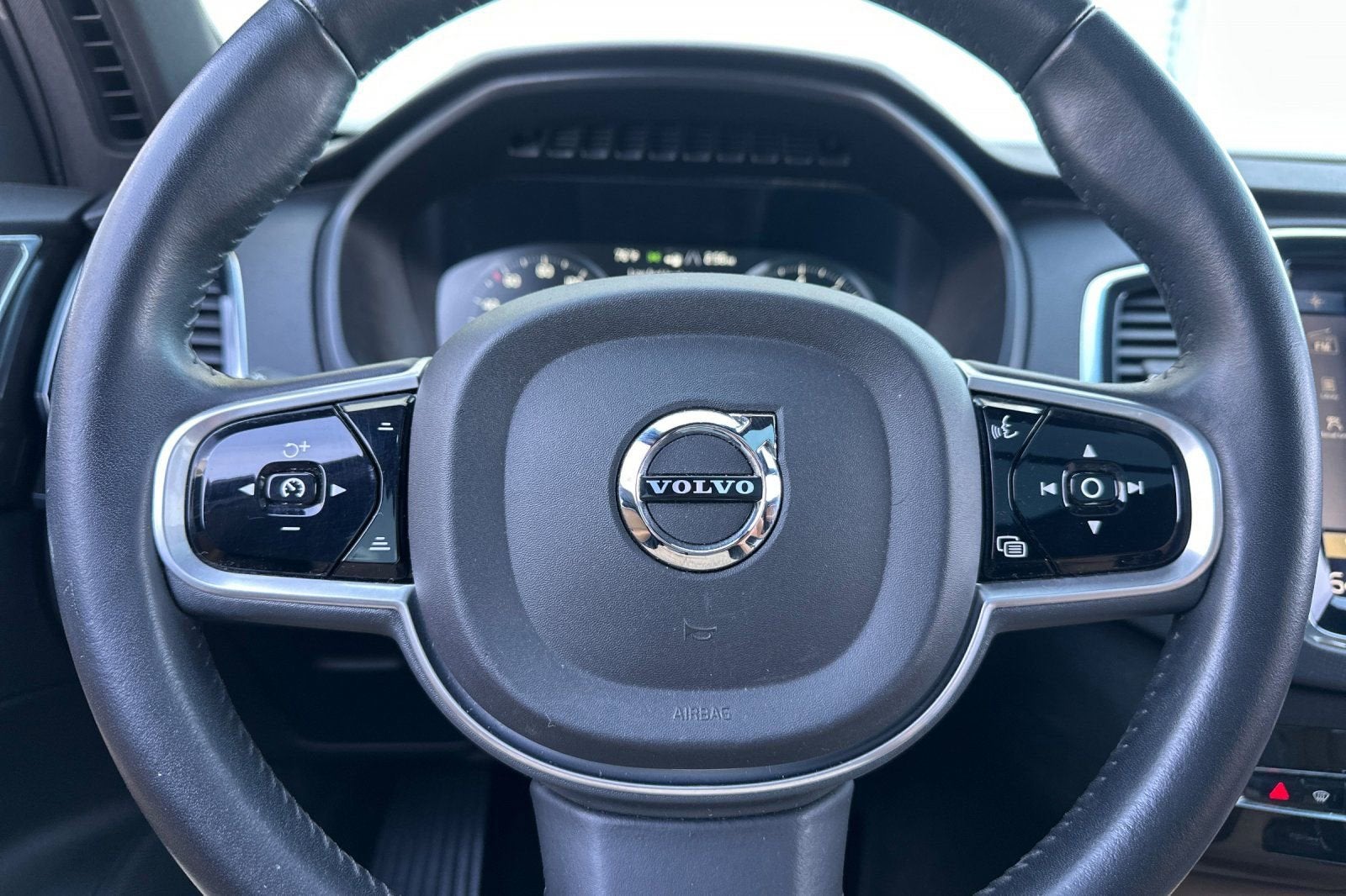 2018 Volvo XC90 Momentum