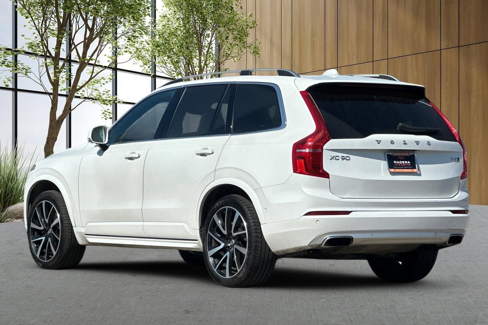 2018 Volvo XC90 Momentum