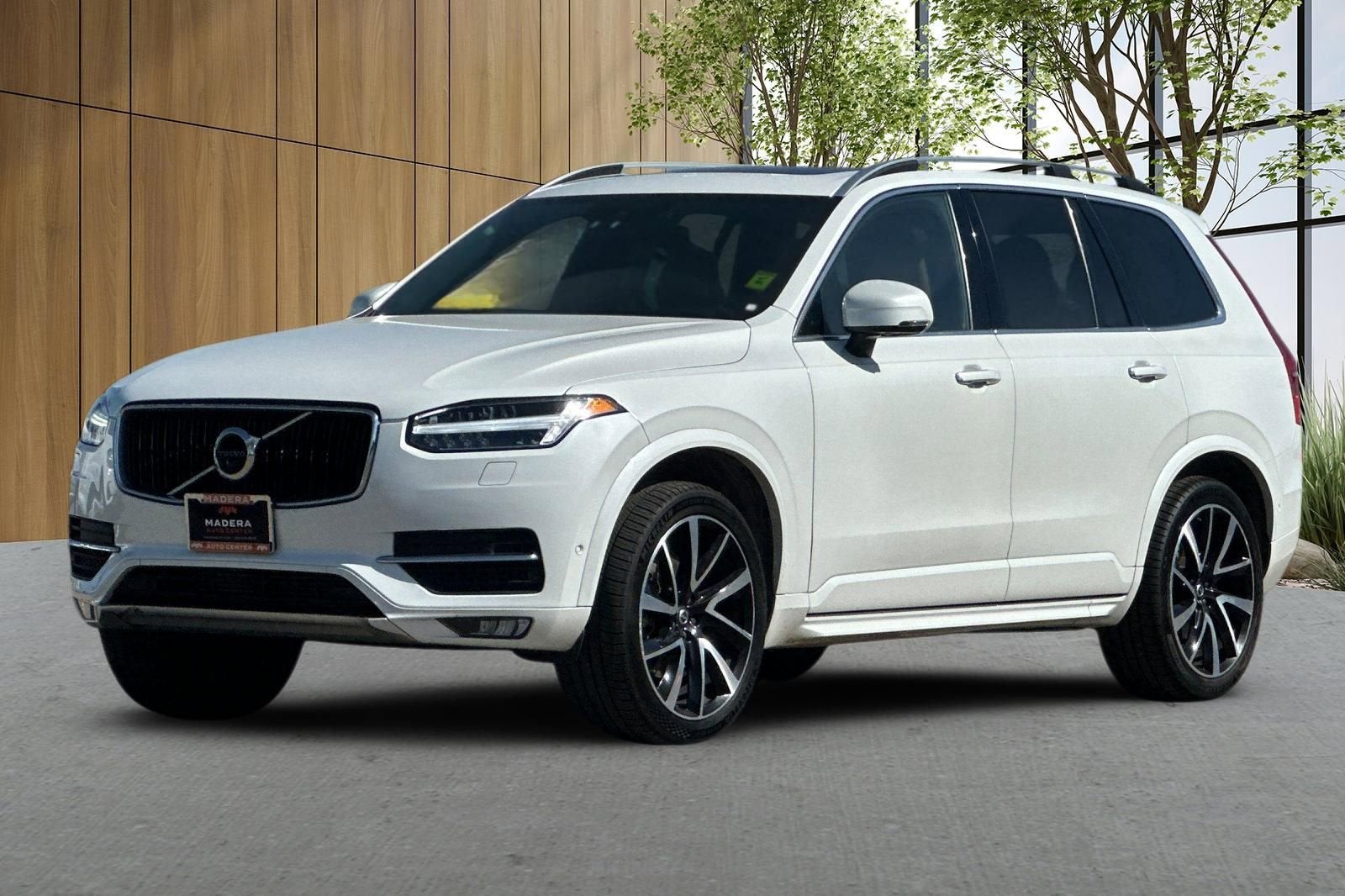 2018 Volvo XC90 Momentum