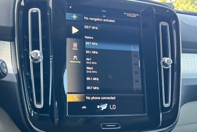 2021 Volvo XC40 Momentum