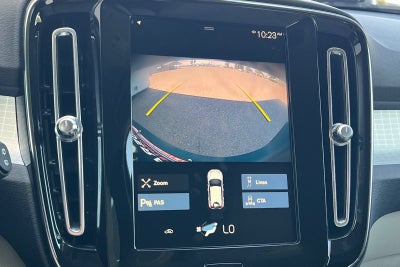 2021 Volvo XC40 Momentum